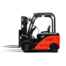 1.0-3.5噸四支點電動叉車600.jpg