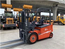 龍工電瓶叉車 龍工電瓶叉車