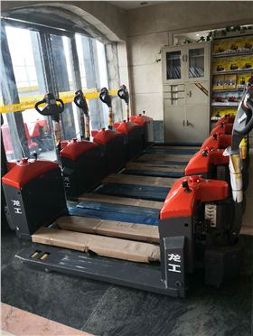 電動(dòng)搬運(yùn)車