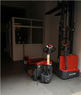 龍工電動(dòng)叉車 龍工電動(dòng)叉車