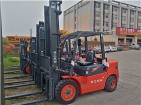 六合叉車 六合叉車