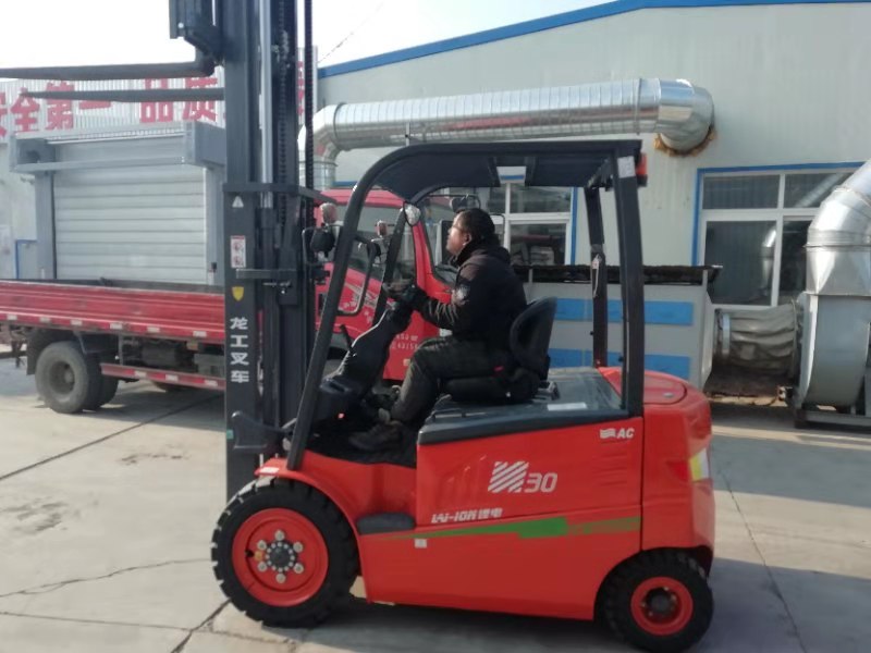 無錫電動(dòng)叉車