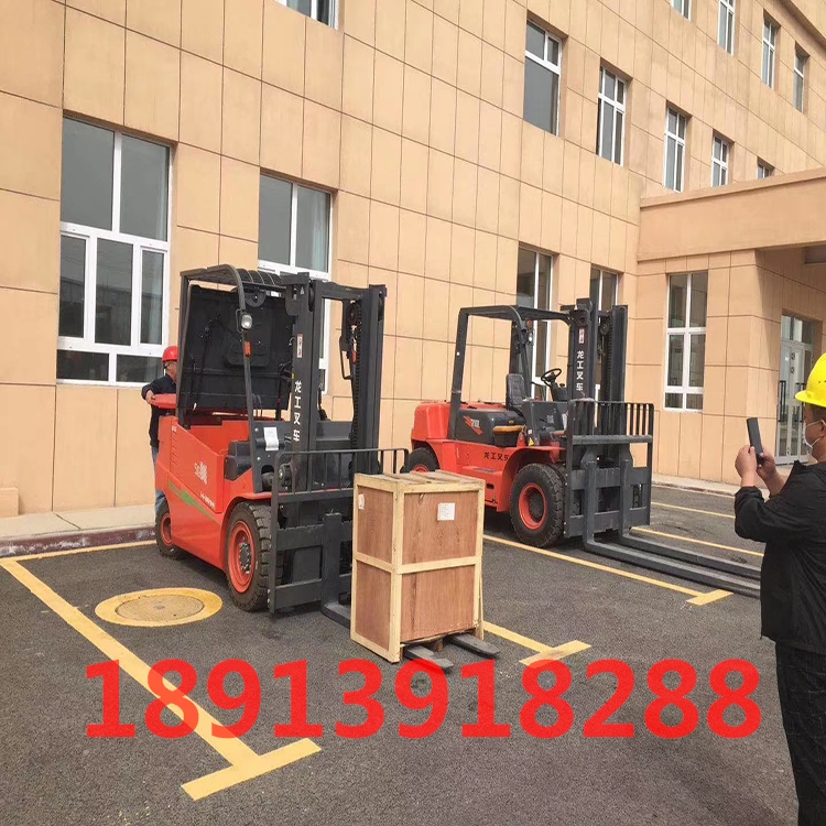 電動(dòng)叉車(chē)