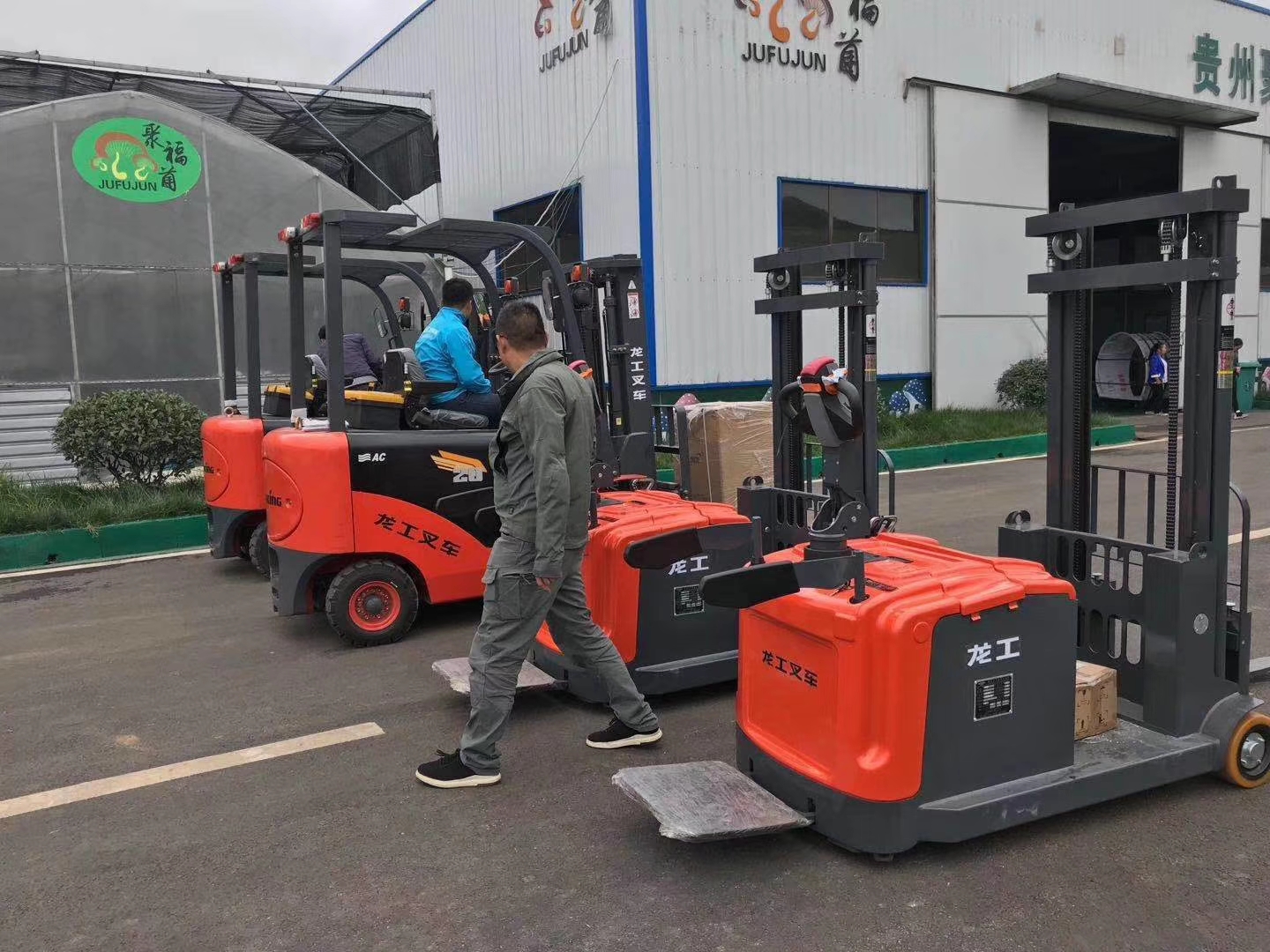 蘇州電動(dòng)搬運(yùn)車(chē)