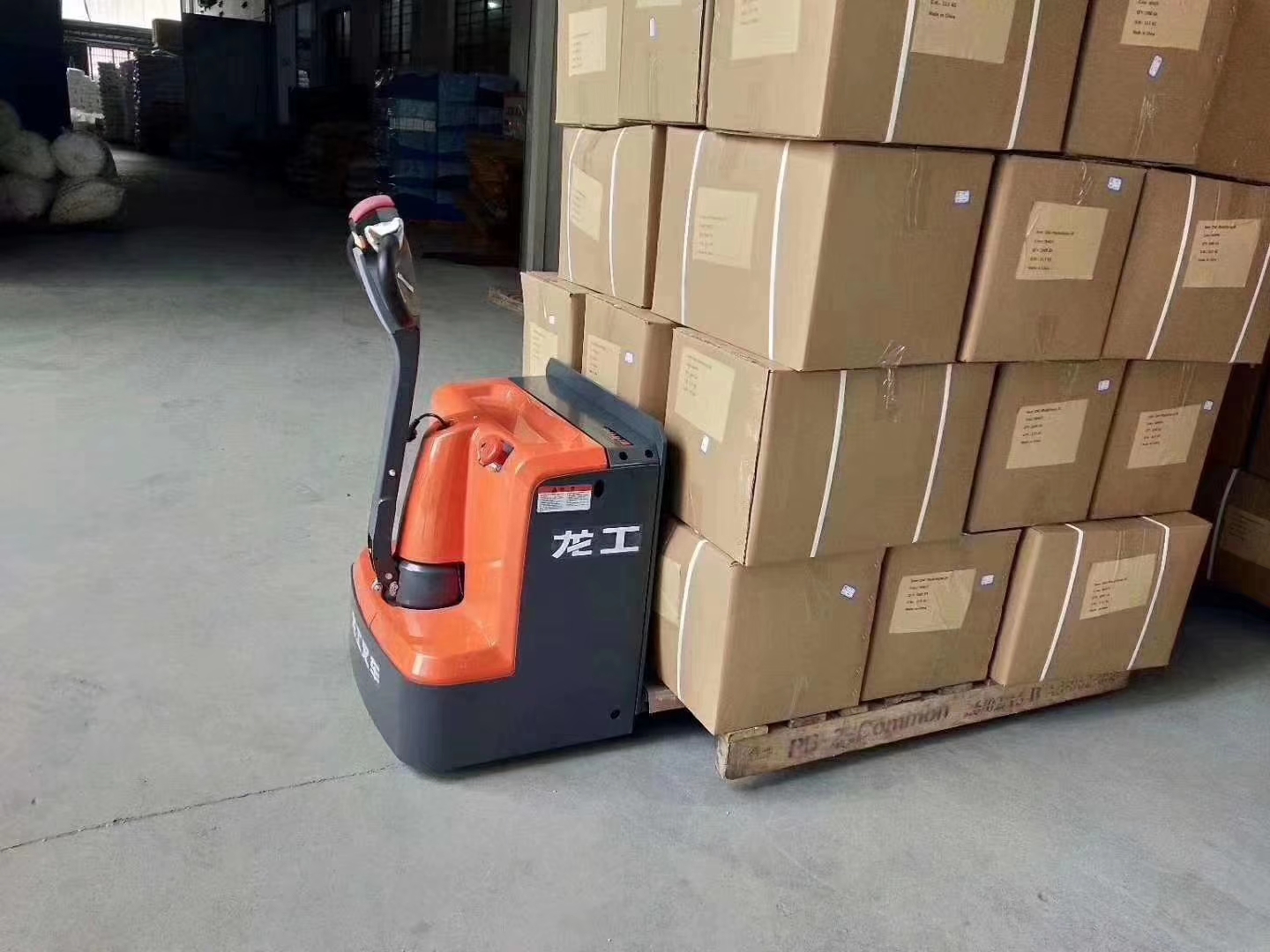 蘇州電動(dòng)搬運(yùn)車(chē)