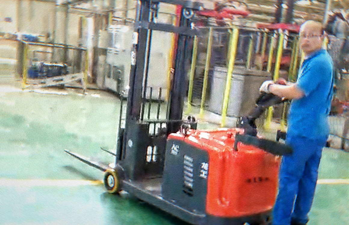 揚(yáng)州電動(dòng)堆高車