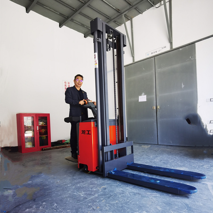 溧水電動堆高車