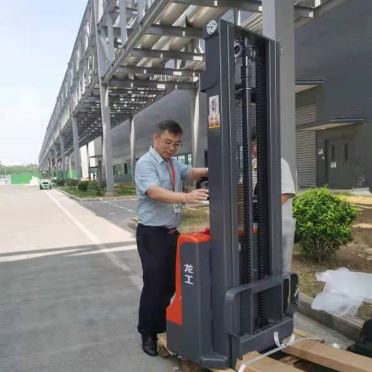 溧水電動堆高車